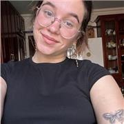 Estudiante de Magisterio con especialidad en inglés, ofrezco clases desde los 4 hasta los 12 años. No dudes en contactar conmigo!